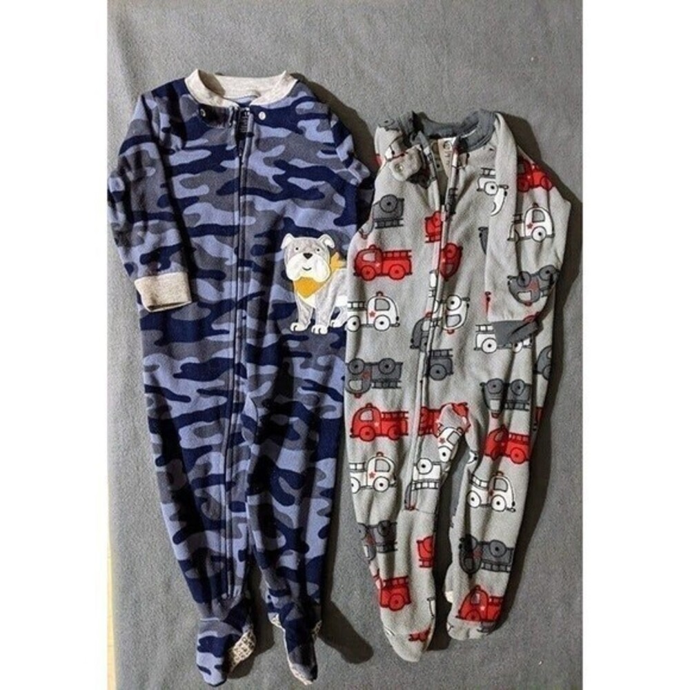 boys 1 piece zip up footed sleeper pajamas Carter's bulldog fire truck sz 18 mo - Picture 1 of 2